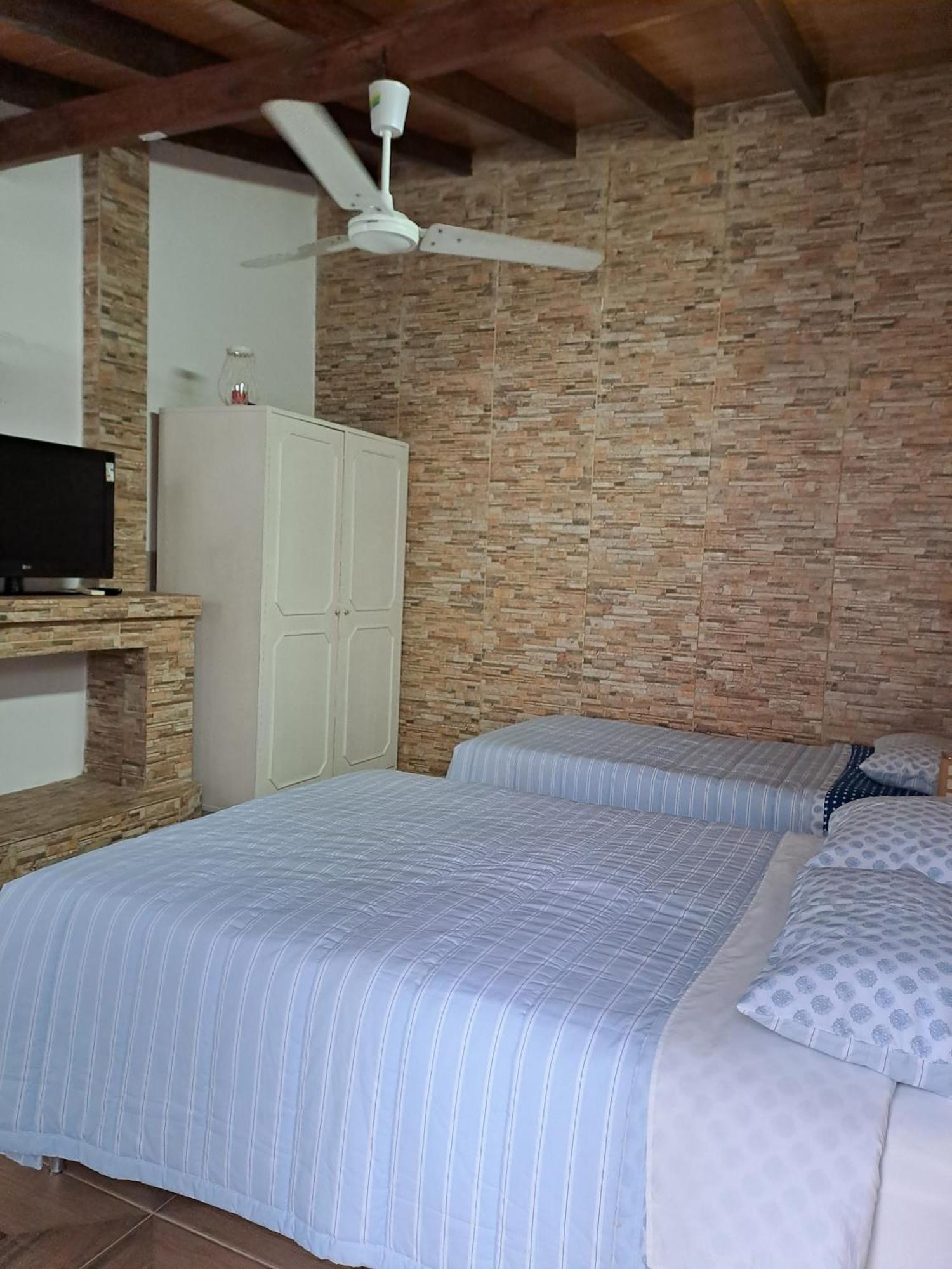 Granados Bed & Breakfast Асунсион Екстериор снимка
