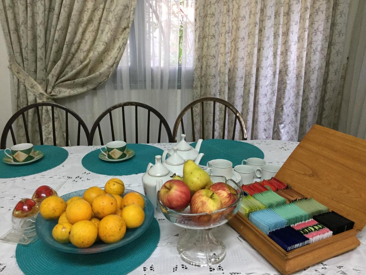 Granados Bed & Breakfast Асунсион Екстериор снимка