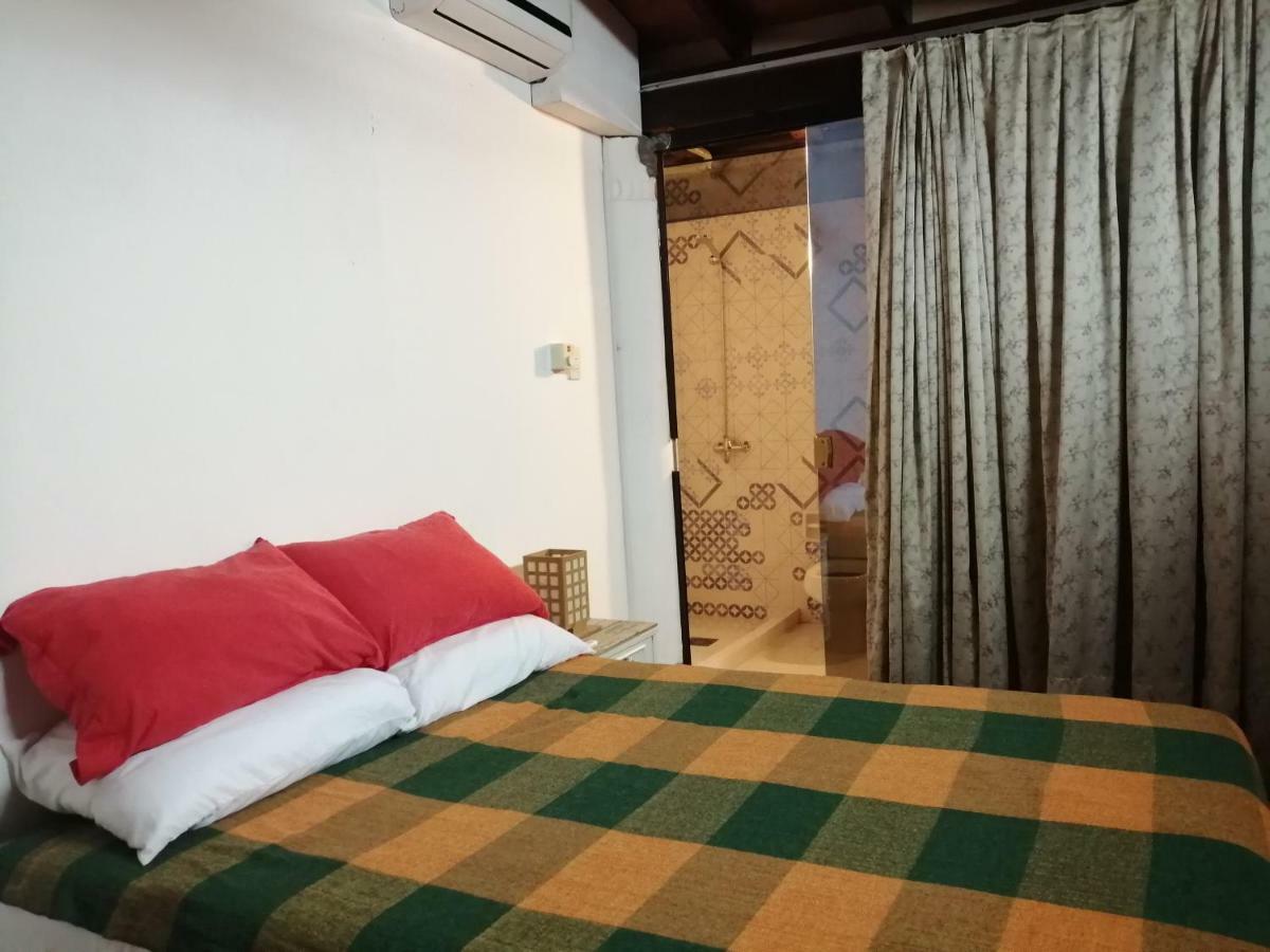 Granados Bed & Breakfast Асунсион Екстериор снимка